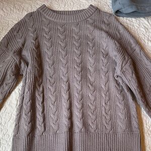 Cozy Cable Knit Sweater - Gray